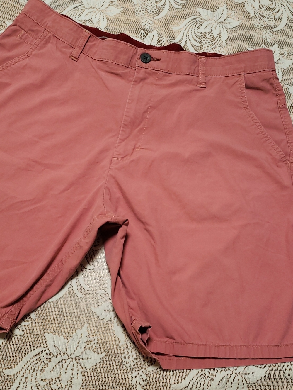 Men's Wrangler Outdoor  Pink Casual Shorts, Size 38